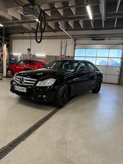 Mercedes-Benz C 220