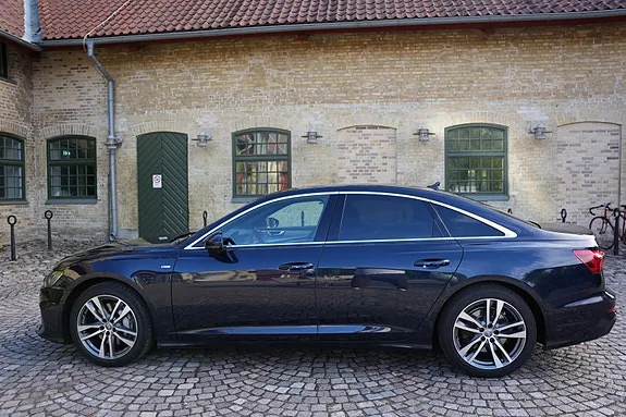 Audi A6 2019 photo 2