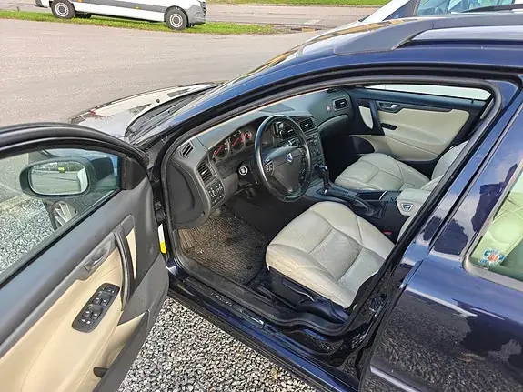Volvo V70 2007 photo 5