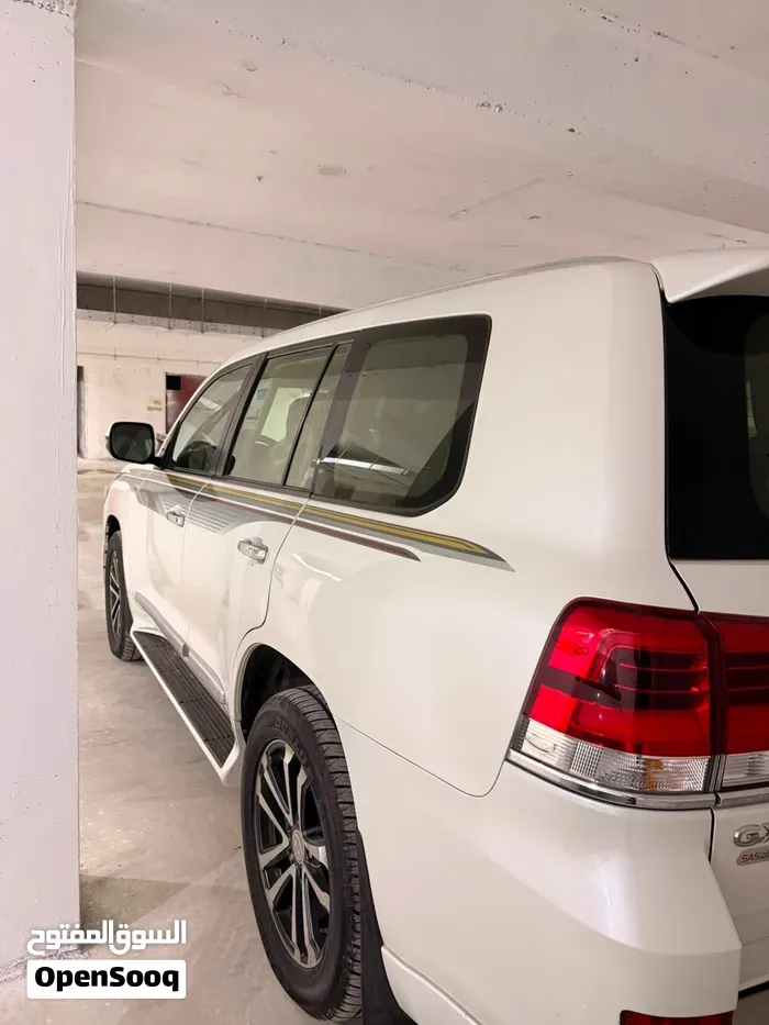 Toyota Land Cruiser 2016 photo 2