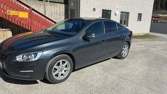 Volvo S60 2014 photo 2