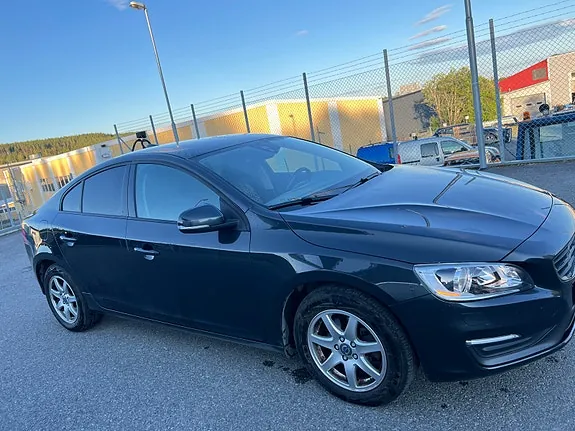 Volvo S60 2014 photo 4