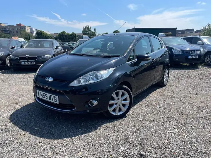 Ford Fiesta 2009 photo 2