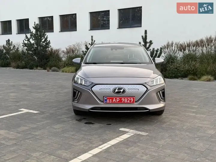 Hyundai Ioniq 2019 photo 2