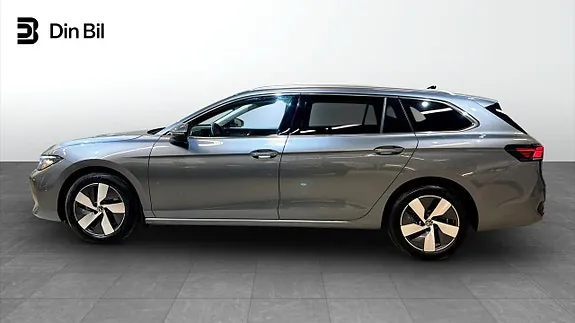 Volkswagen Passat 2025 photo 2