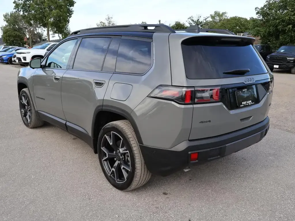 Jeep Cherokee 2026 photo 3