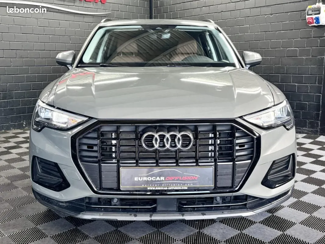 Audi Q3 2023 photo 2