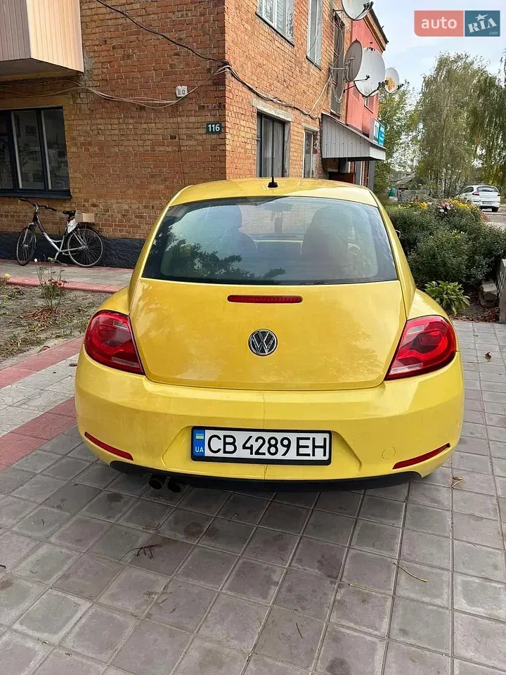 Volkswagen Beetle 2012 photo 3