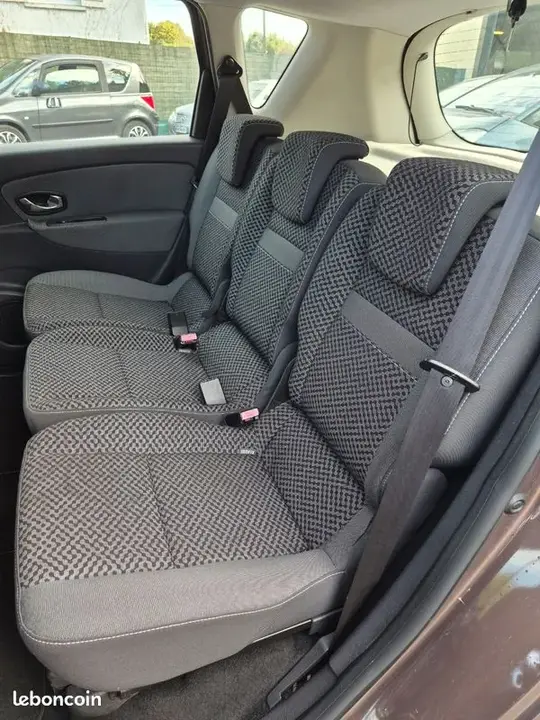 Renault Megane 2011 photo 5