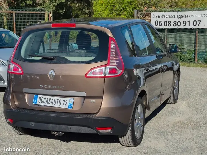 Renault Megane 2011 photo 3