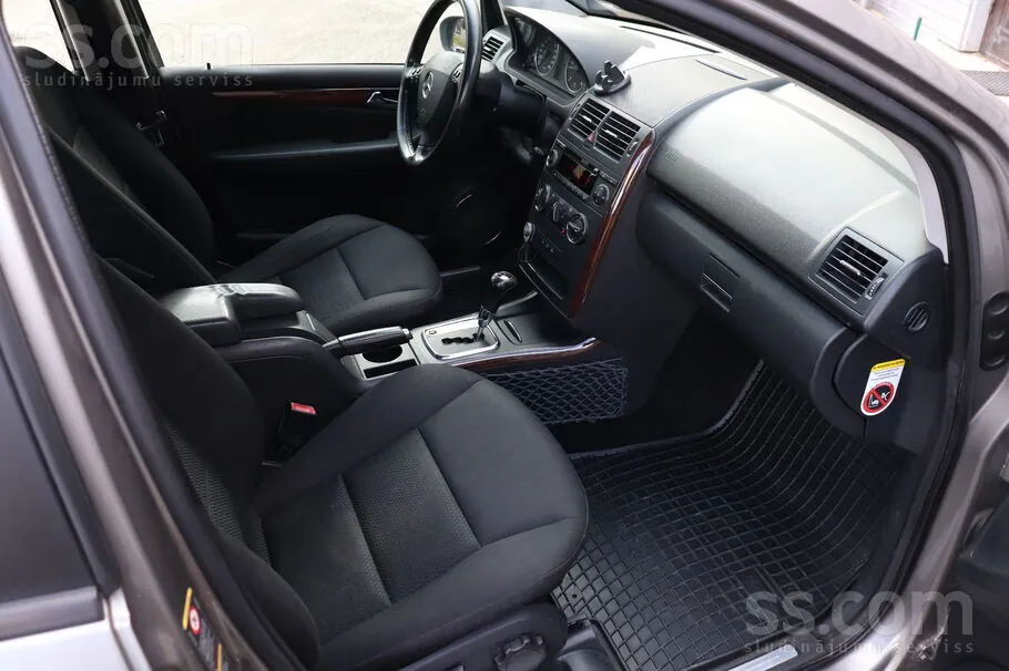 Mercedes-Benz A180 2005 photo 5