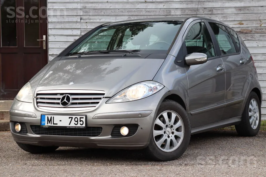 Mercedes-Benz A180