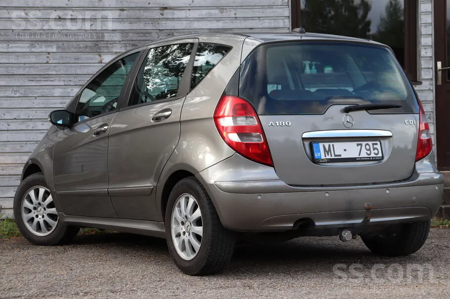 Mercedes-Benz A180 2005 photo 4