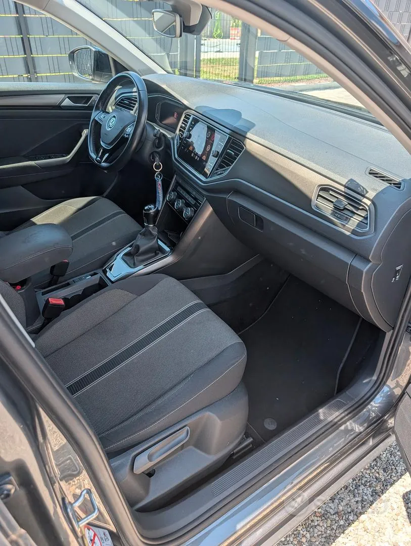 Volkswagen T-Roc 2018 photo 5
