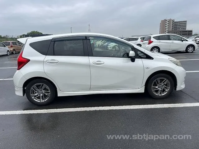 Nissan Dba-E12 2014 photo 5