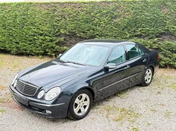 Mercedes-Benz E-Class 2003 photo 2