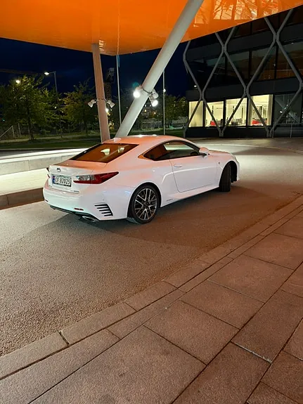 Lexus Rc300H 2016 photo 4