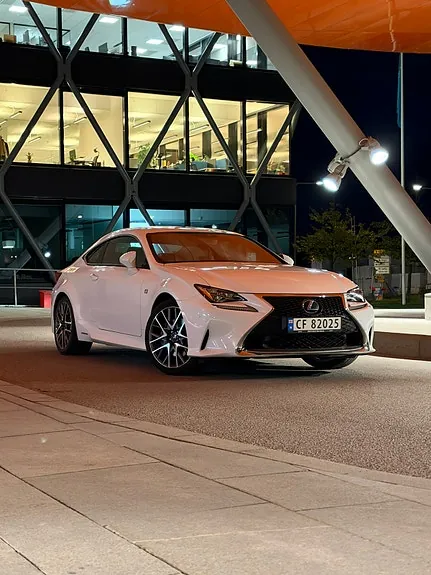 Lexus Rc300H 2016 photo 2