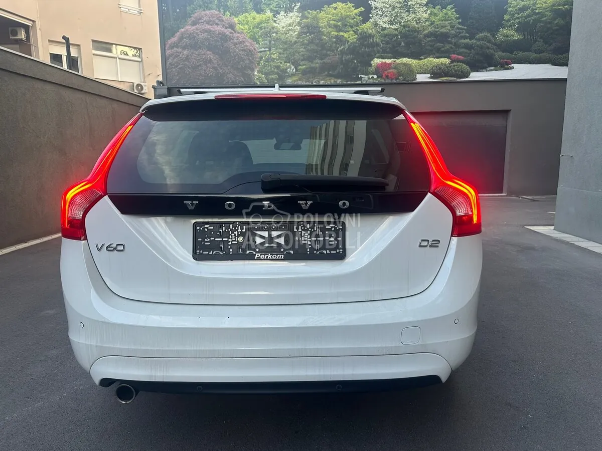 Volvo V60 2015 photo 5