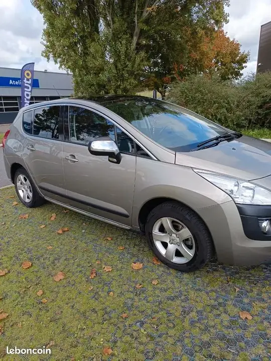 Peugeot 3008 2011 photo 2