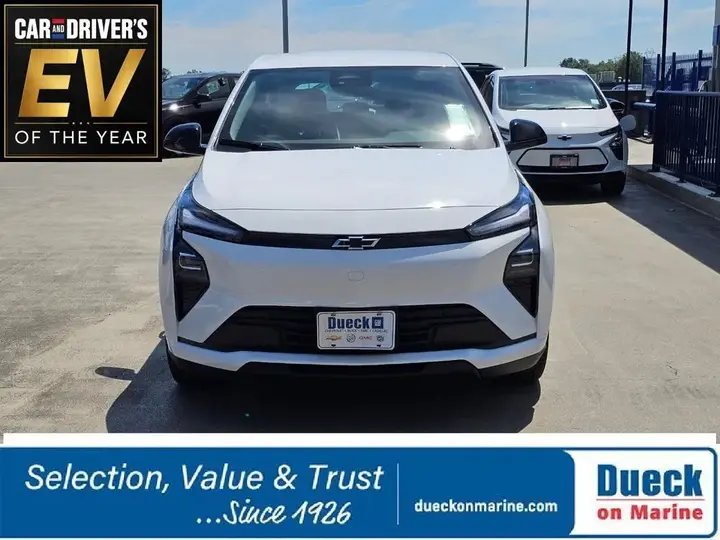 Chevrolet Bolt 2027 photo 3