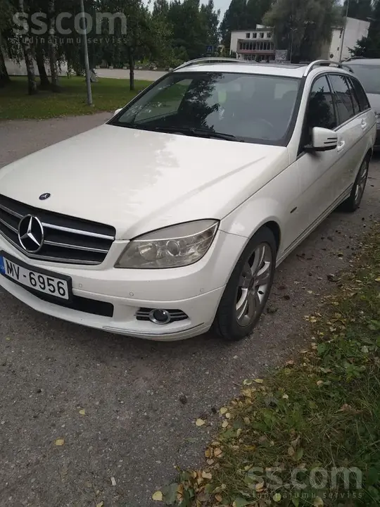 Mercedes-Benz C220 2010 photo 5