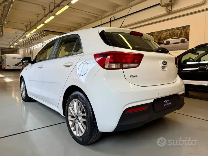 Kia Rio 2017 photo 4