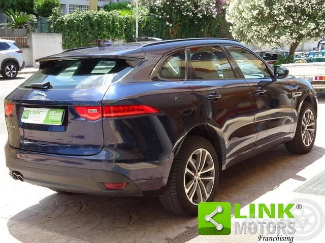 Jaguar F-Pace 2017 photo 4