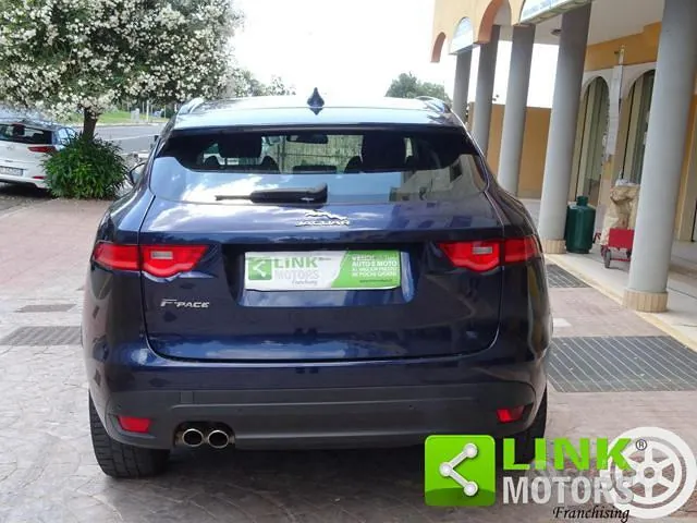 Jaguar F-Pace 2017 photo 5