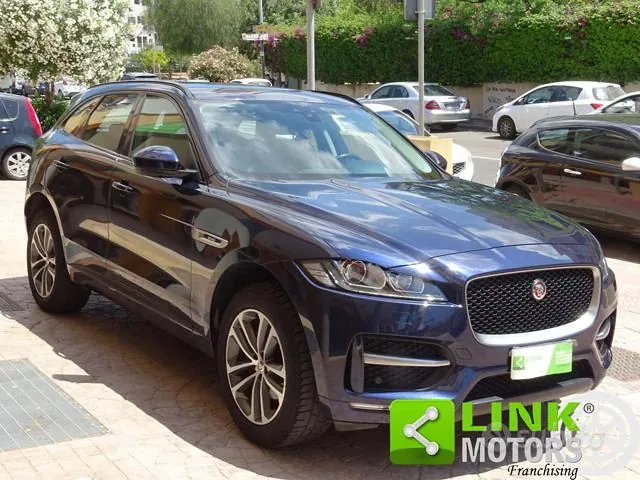 Jaguar F-Pace 2017 photo 3