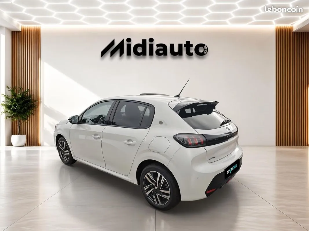Peugeot 208 2022 photo 3