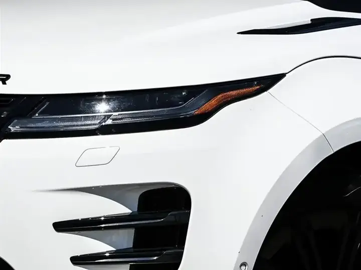 Land Rover Range Rover Evoque 2024 photo 2