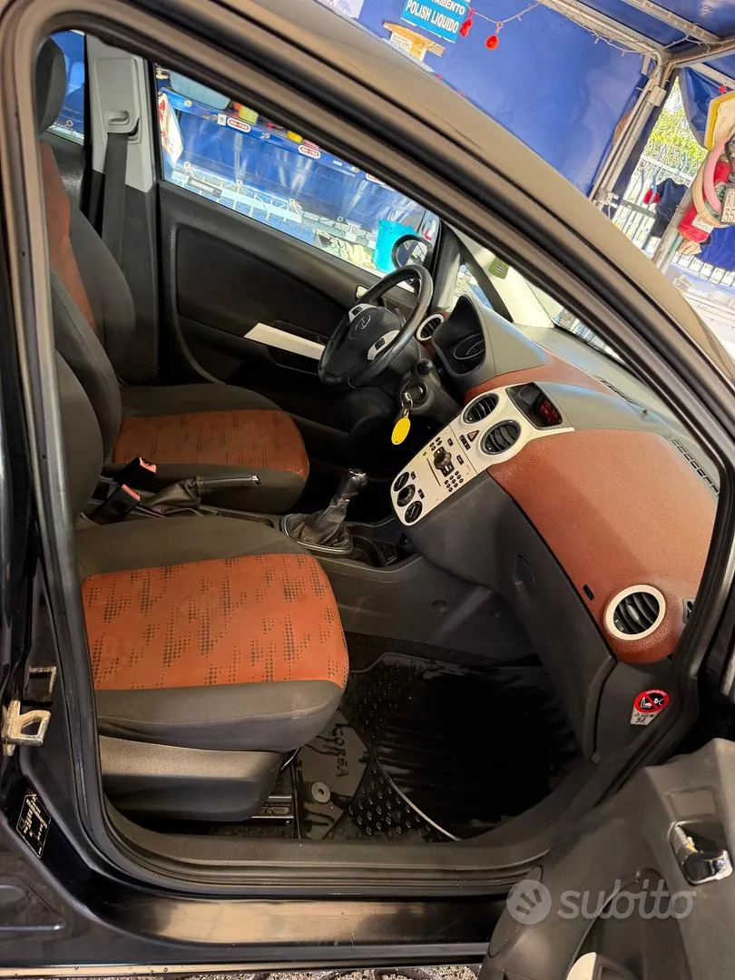 Opel Corsa 2012 photo 3