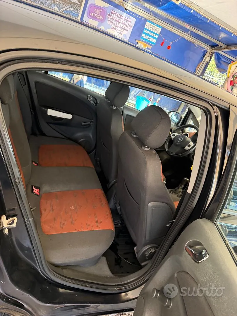 Opel Corsa 2012 photo 2