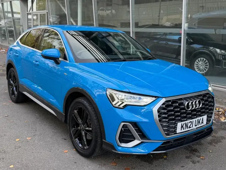 Audi Q3 2021 photo 3