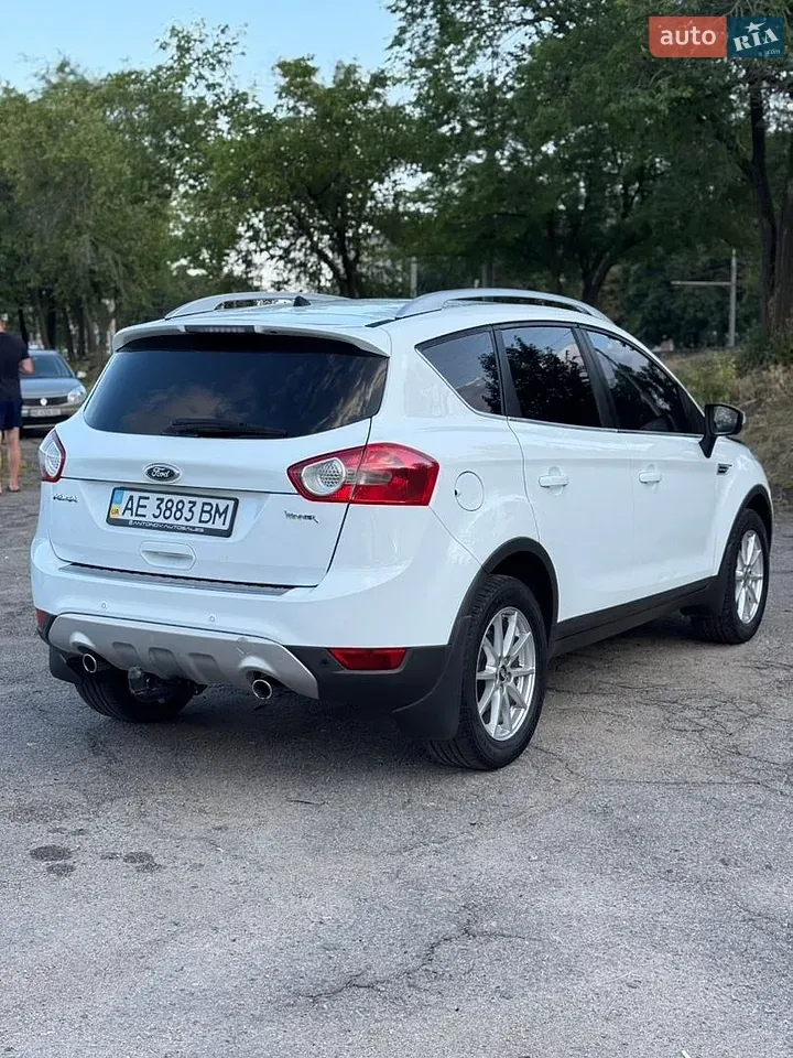 Ford Kuga 2011 photo 4