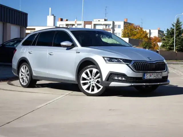 Skoda Octavia Combi 2021 photo 3