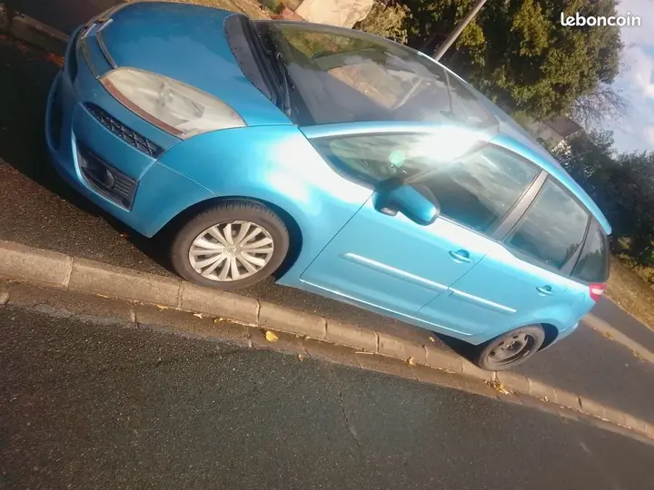Citroen C4 Picasso 2007 photo 2
