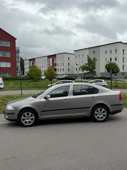 Skoda Octavia 2007 photo 2
