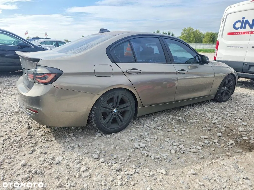 BMW 3 Series 2015 photo 4