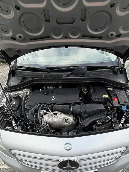 Mercedes-Benz B180 2013 photo 3