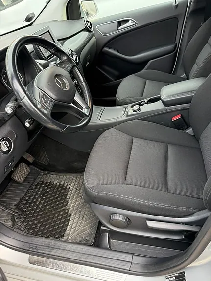Mercedes-Benz B180 2013 photo 5