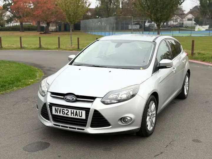 Ford Focus 2012 photo 5