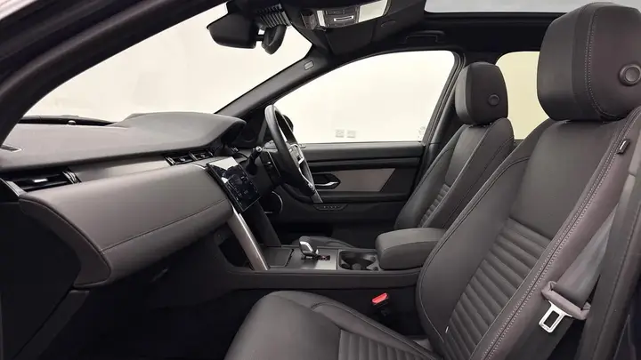 Land Rover Discovery Sport 2025 photo 3