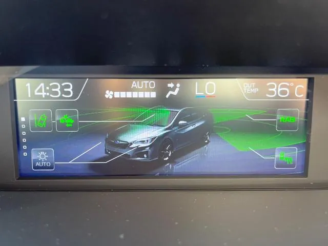 Suzuki Impreza Sport 2018 photo 3