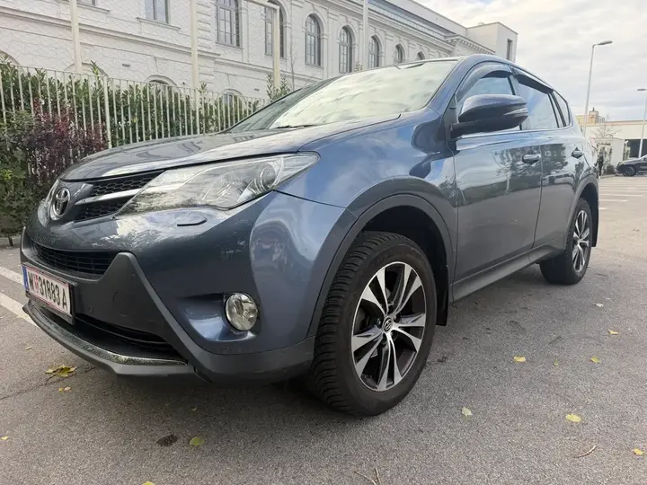 Toyota Rav4 2014 photo 2