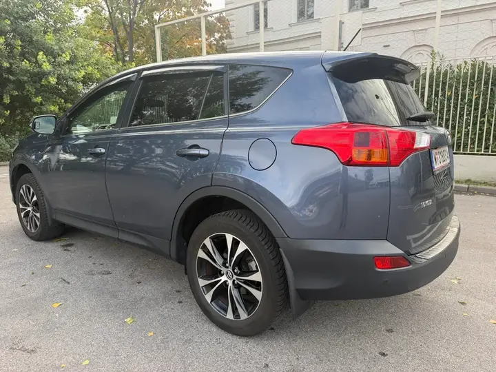 Toyota Rav4 2014 photo 3