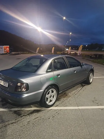 Audi A4 1996 photo 5