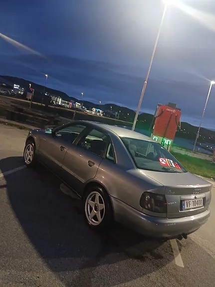 Audi A4 1996 photo 3