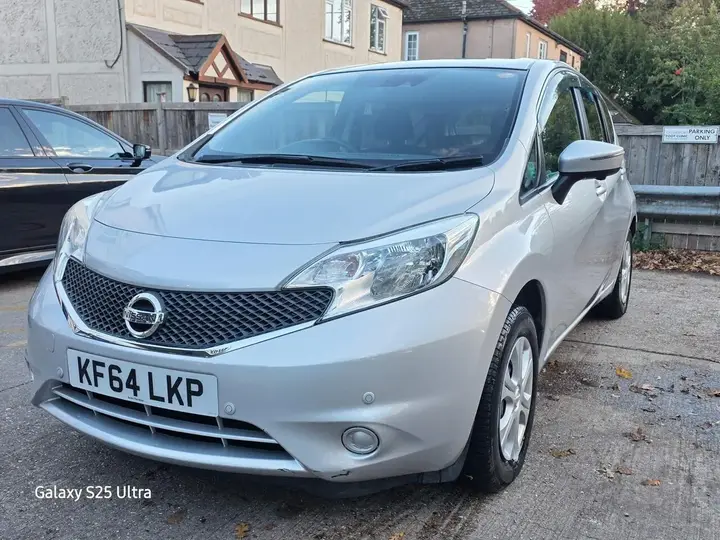 Nissan Note 2015 photo 2
